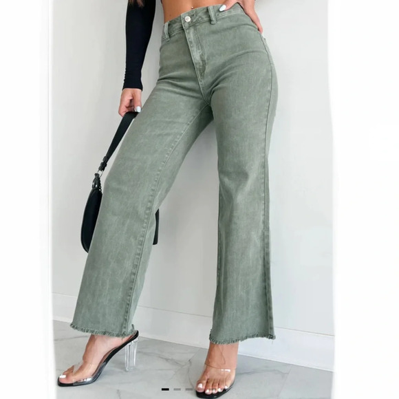 Zenana Denim - NWT Zenana Azriel High Rise Straight Leg Flat Front Raw Hem Ankle Jeans Size L